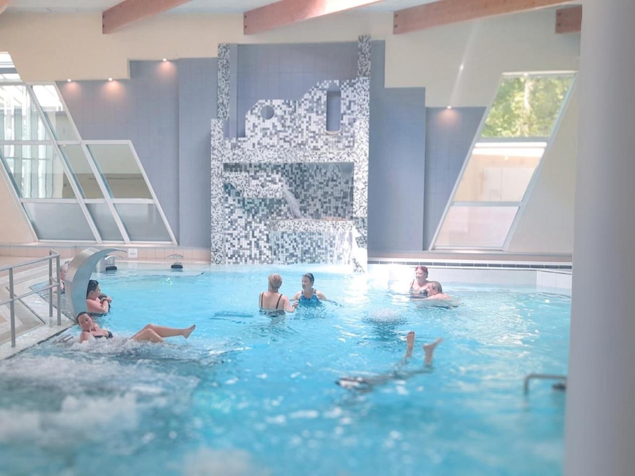 Grand Hotel De Bourbon-Lancy - Spa Et Restaurant - Logis ภายนอก รูปภาพ