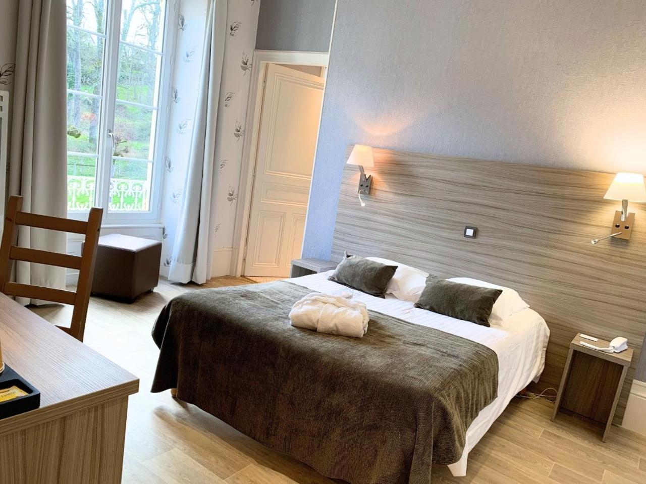 Grand Hotel De Bourbon-Lancy - Spa Et Restaurant - Logis ภายนอก รูปภาพ