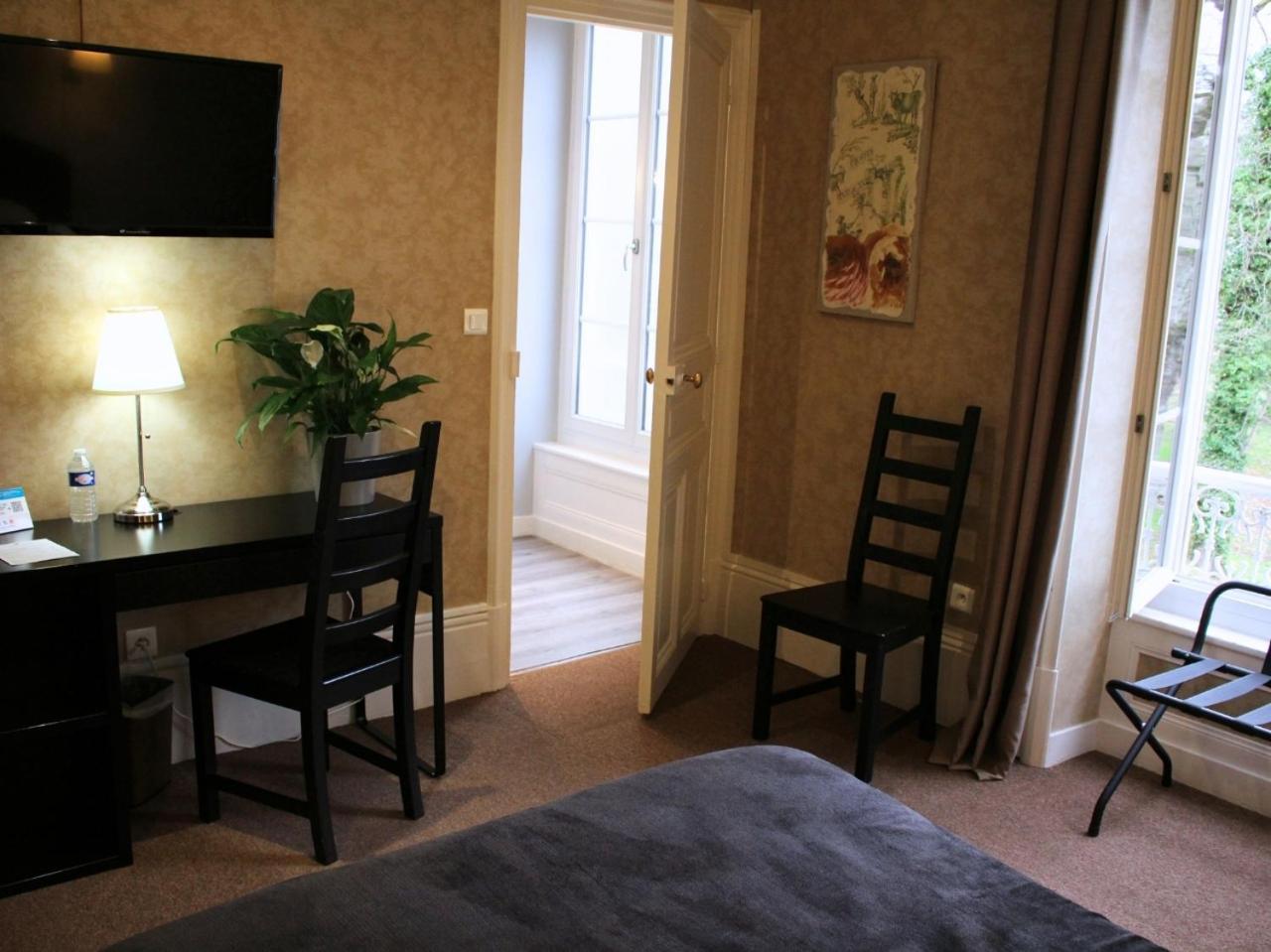 Grand Hotel De Bourbon-Lancy - Spa Et Restaurant - Logis ภายนอก รูปภาพ