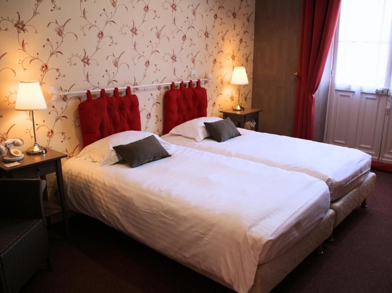 Grand Hotel De Bourbon-Lancy - Spa Et Restaurant - Logis ภายนอก รูปภาพ