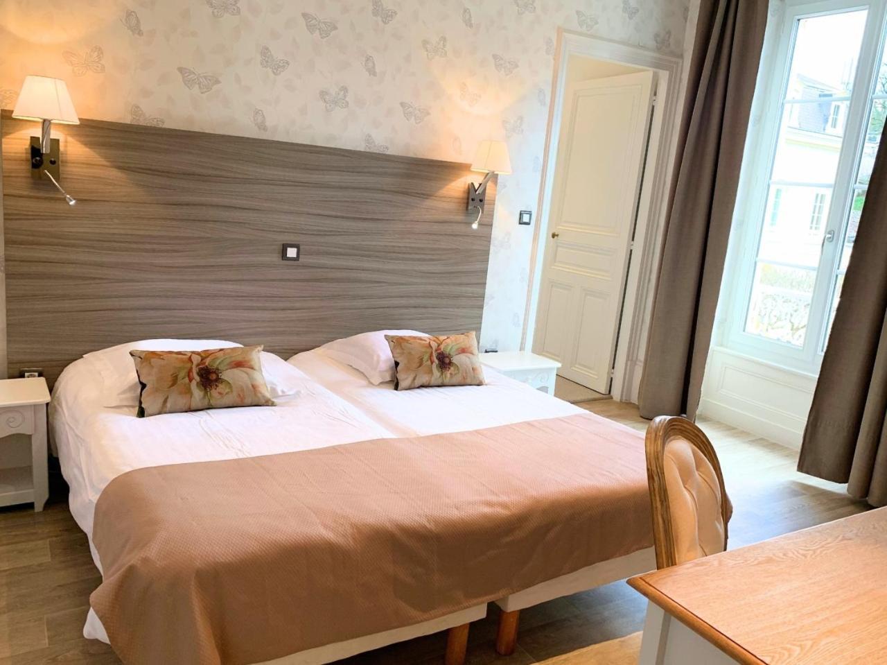 Grand Hotel De Bourbon-Lancy - Spa Et Restaurant - Logis ภายนอก รูปภาพ